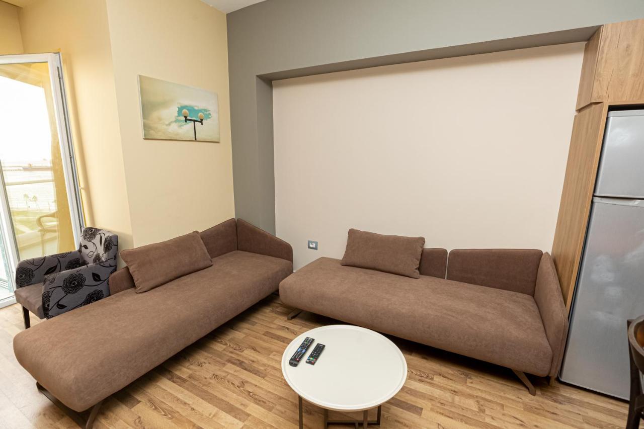 Porta Apartament Vlorë Esterno foto