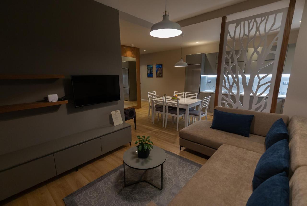 Porta Apartament Vlorë Esterno foto