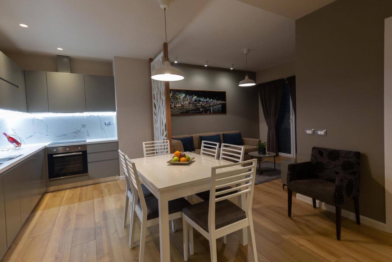 Porta Apartament Vlorë Esterno foto